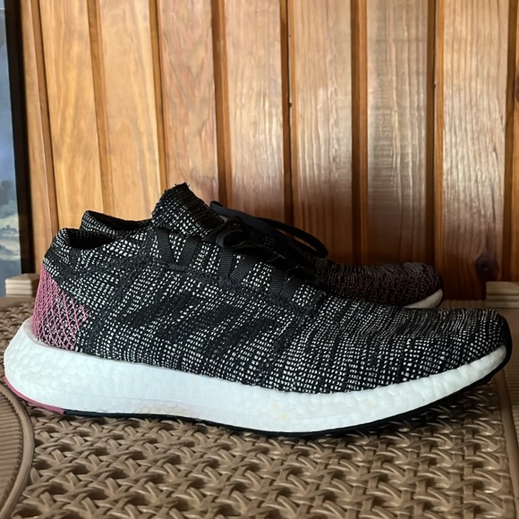 Adidas PureBoost running shoes - Picture 3 of 7